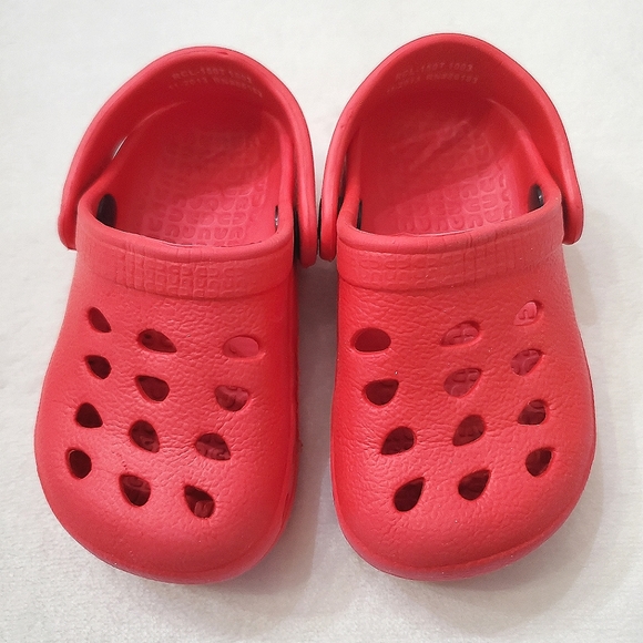Capelli Red Clog with Strap Baby Toddler Girls Size 4-5 Shoes - Picture 3 of 9
